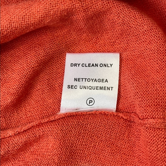 Qi Rust Red Women’s Sleeveless Layered Tank Top.  Size Medium. - Picture 5 of 5